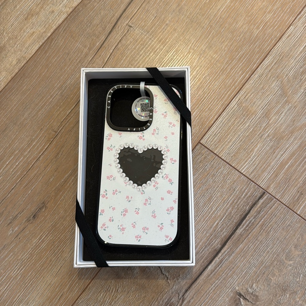 iPhone 14 Pro casetify case with mag safe